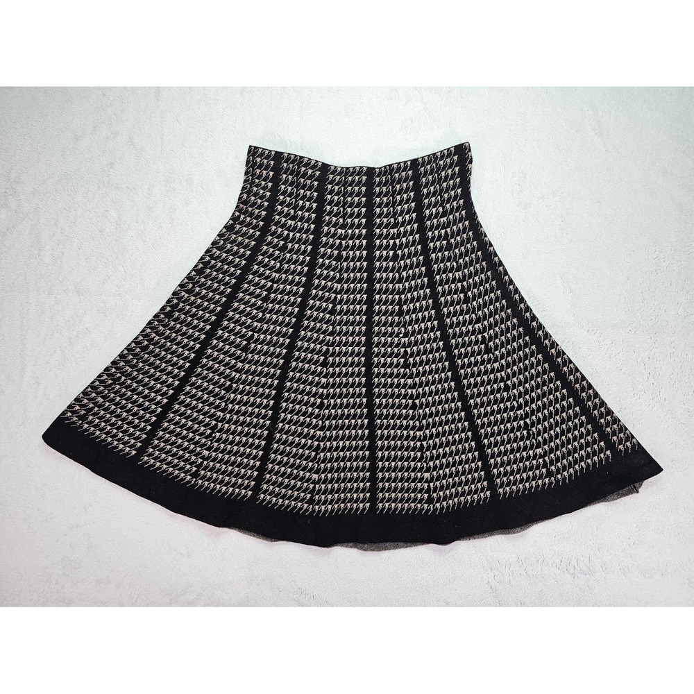 Vilo Milano Womens Black Tan Geometric Knit Skater Skirt‎ Medium NWOT RN136994